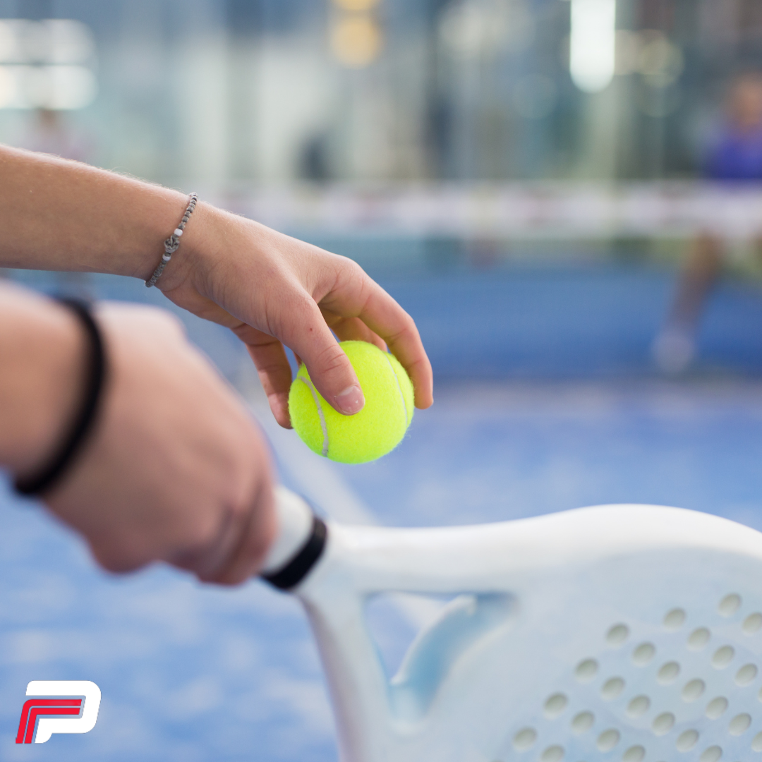 Scopri di più sull'articolo Padel:  Come Migliorare la Tua Performance con un Allenamento Personalizzato