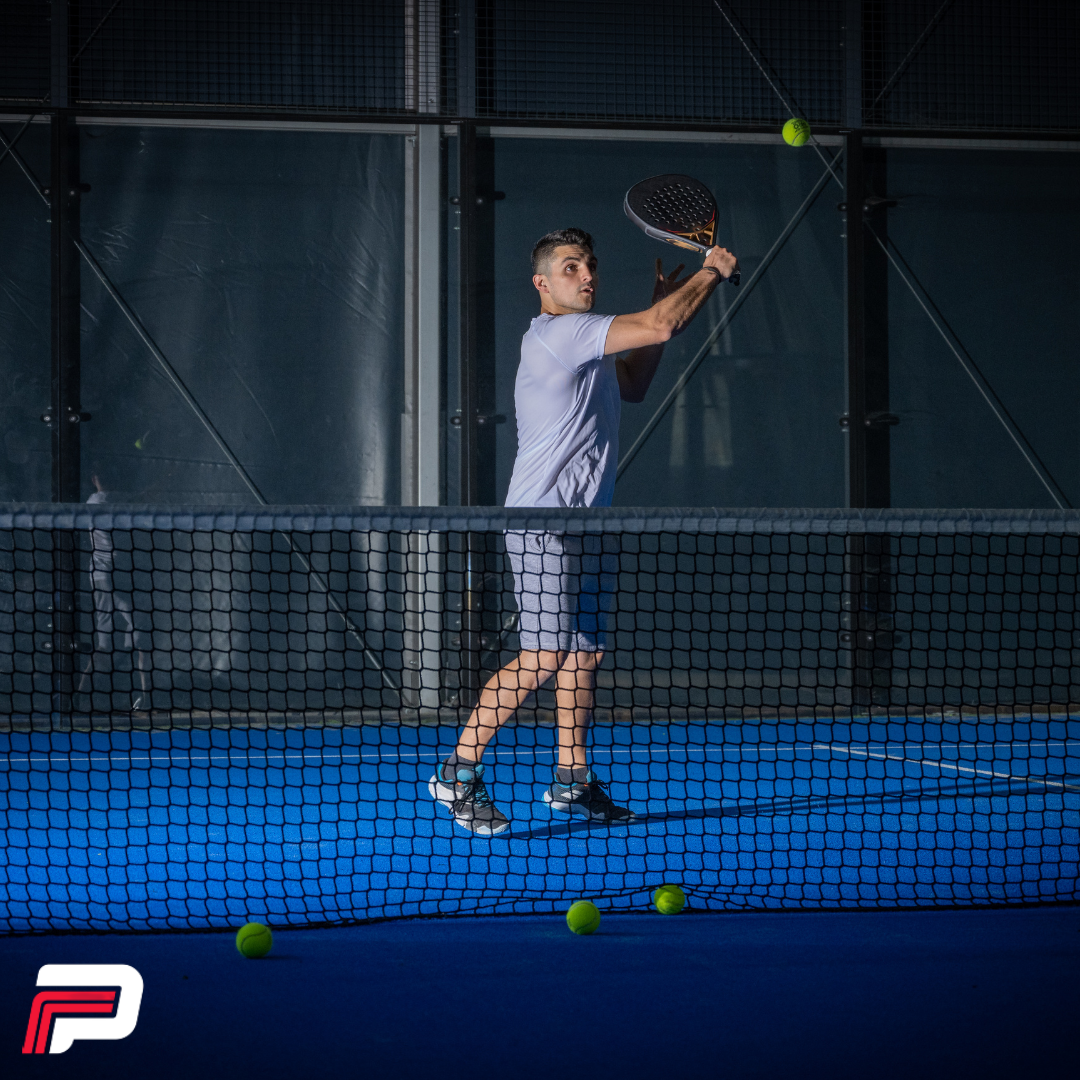 Scopri di più sull'articolo Padel: 5 Esercizi di Allenamento Personalizzato per Migliorare la Tua Tecnica